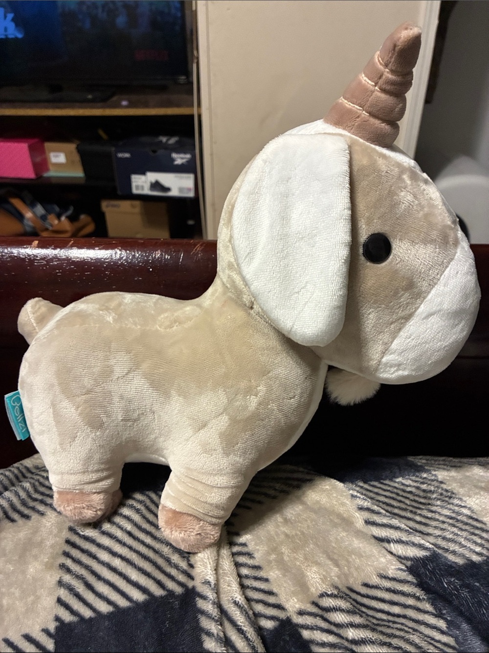 Bellzi Goat Plush Stuffed Toy Beige/White Stuffed Animal